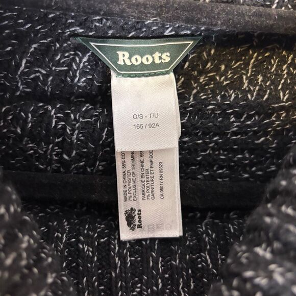 Roots Black and White Patterned Turtleneck Poncho Sweater One Size - Picture 3 of 4